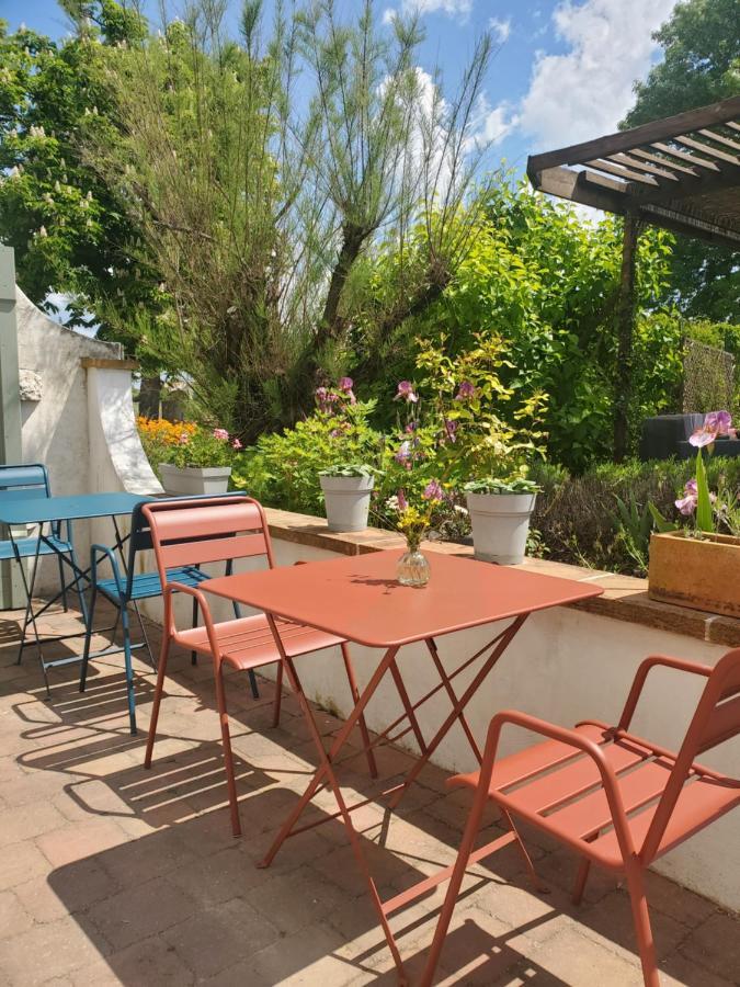 Au Mas De Janita Hotel Cahuzac-sur-Vère Eksteriør billede